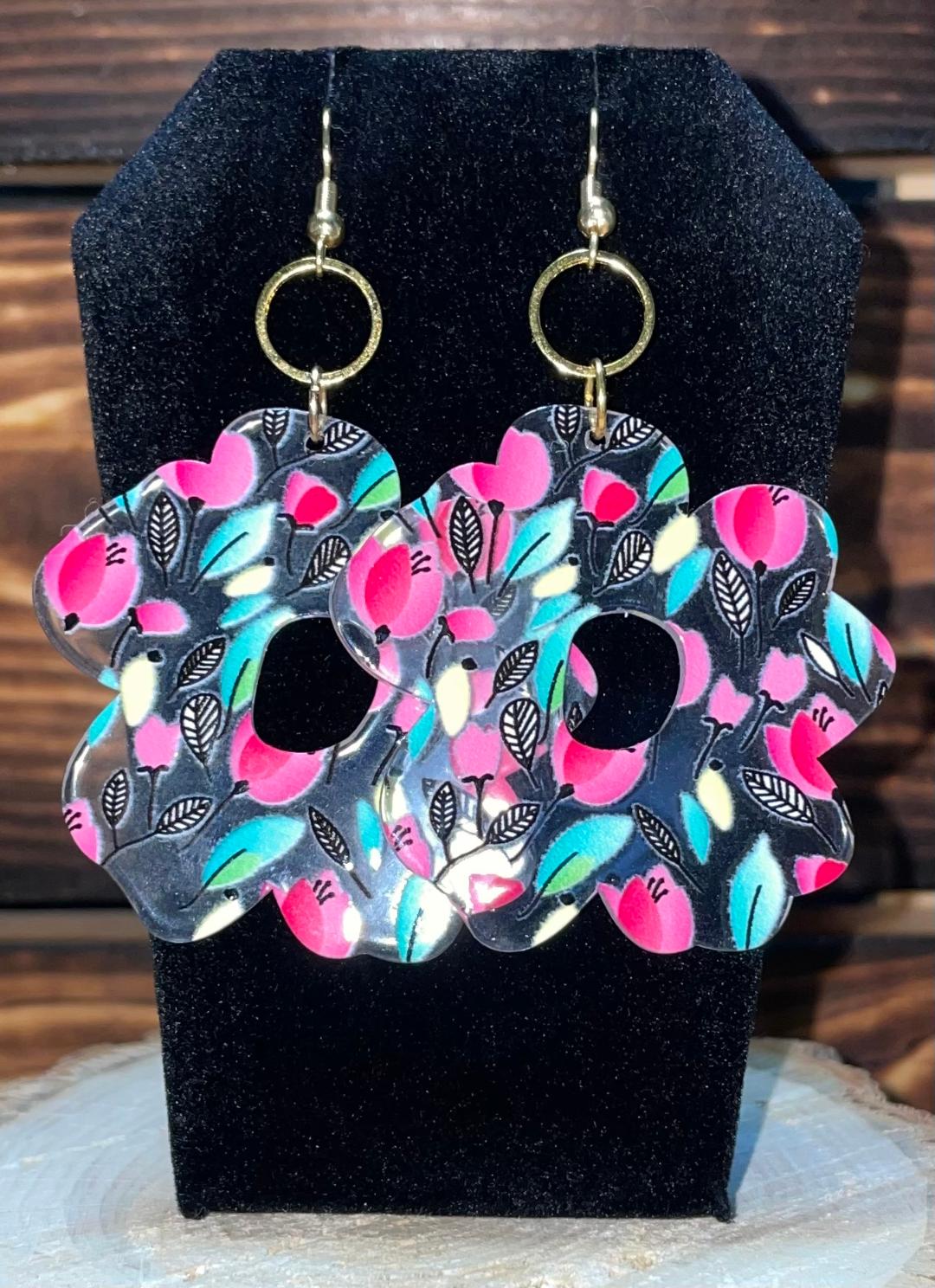 NEW Chic Flower Shaped Acrylic Flirty Tulip Accented Earrings
