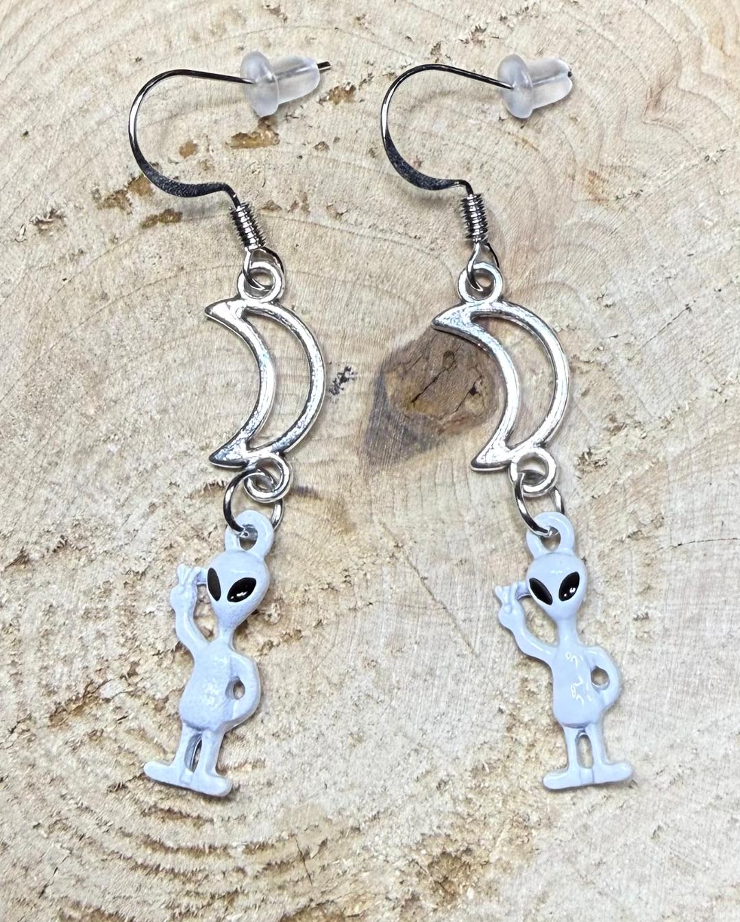 NEW Little White Alien Earrings w/ Hollow Crescent Moon