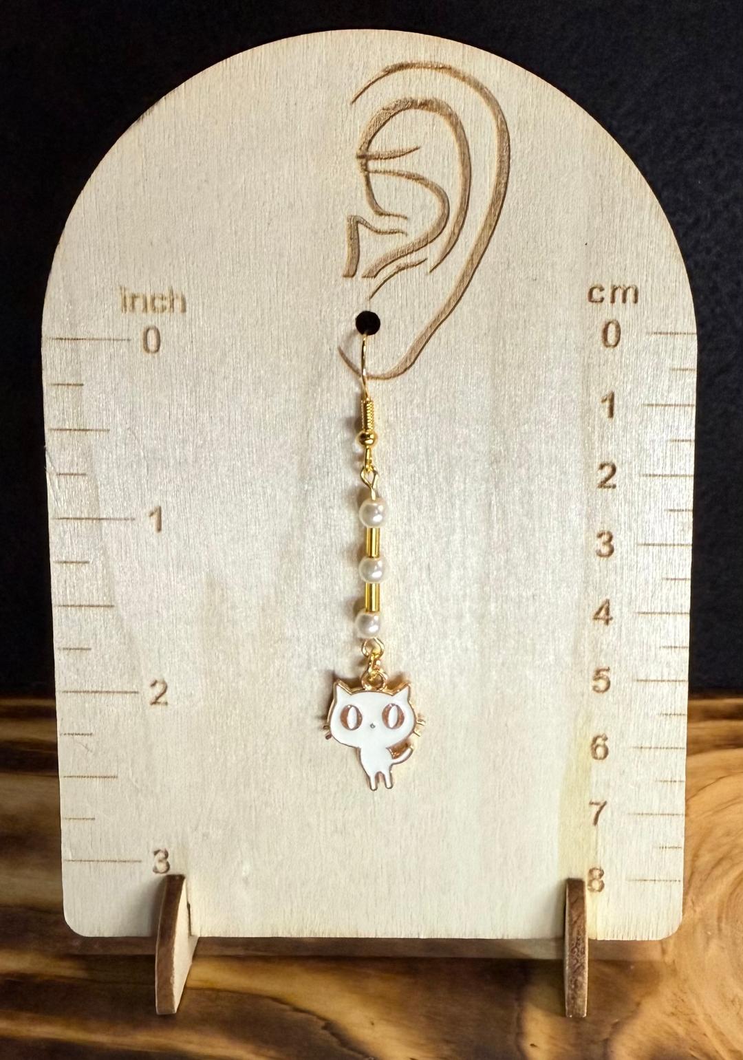 NEW White Enamel Atomic Cat Earrings w/ Faux Pearls