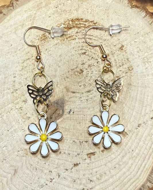 NEW White Daisy Charm Earrings w/ Dainty Gold Butterfly