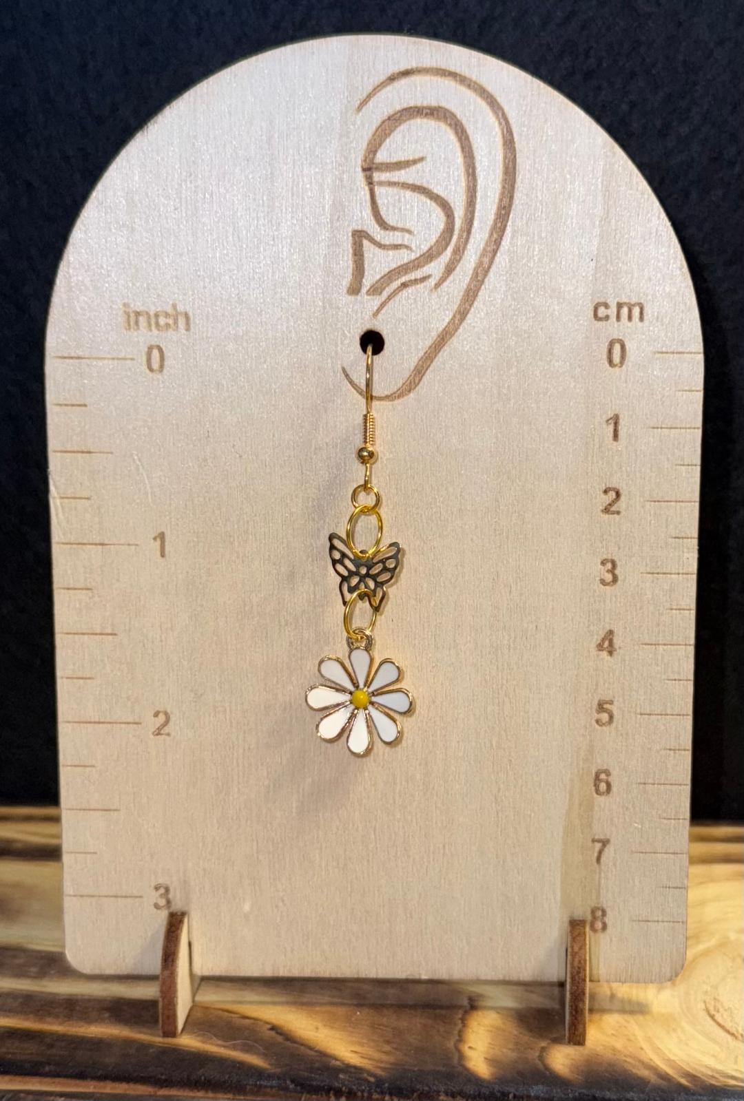 NEW White Daisy Charm Earrings w/ Dainty Gold Butterfly