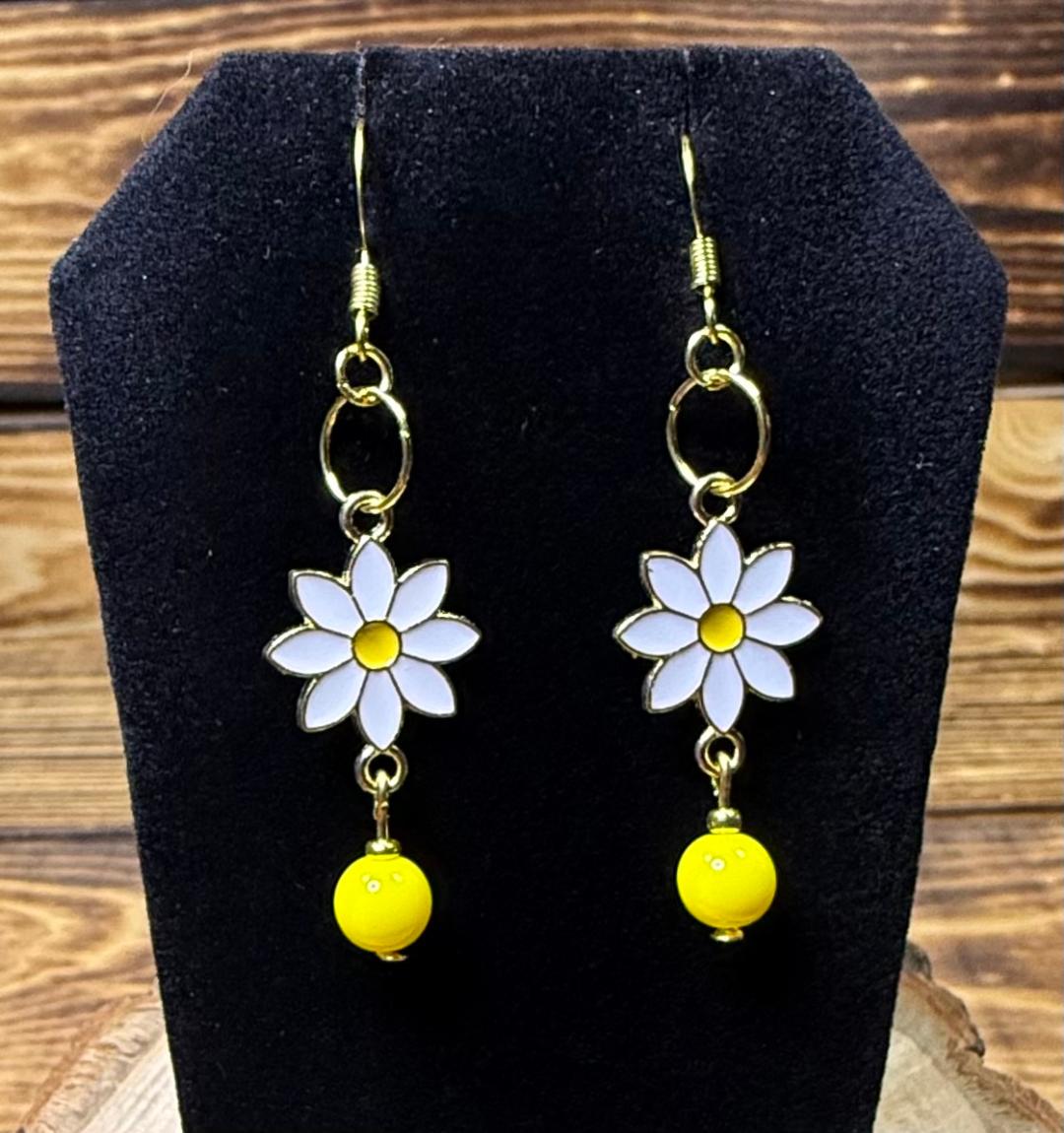 NEW White Daisy Charm Earrings w/ Yellow Beads