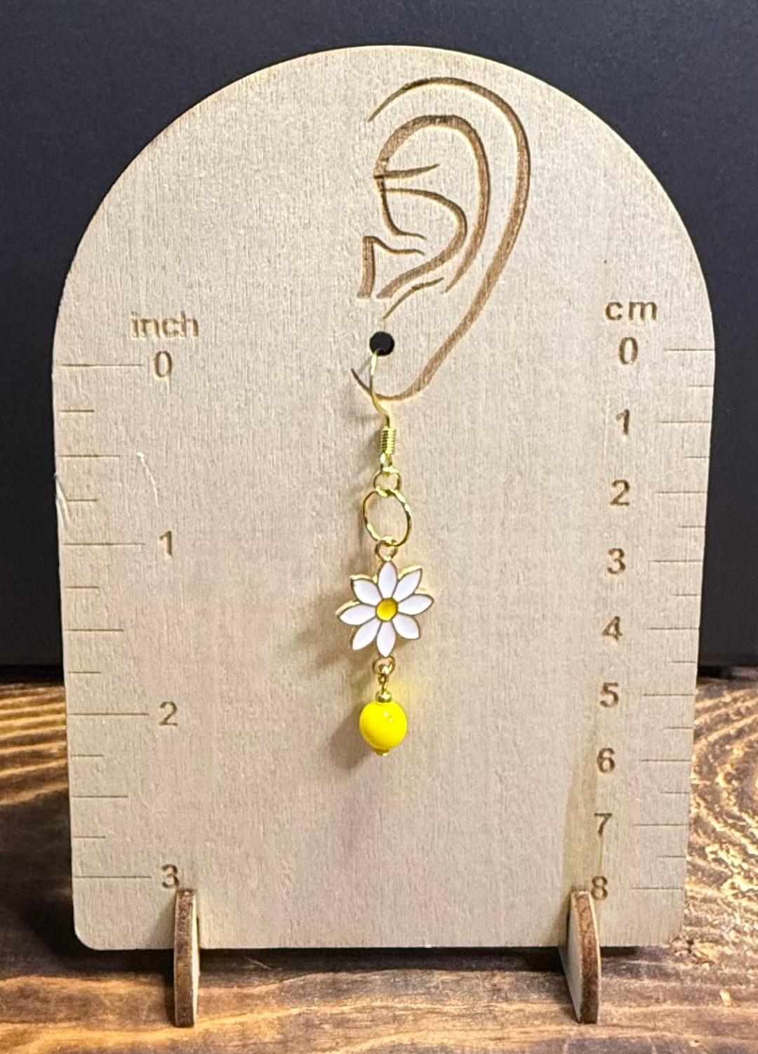 NEW White Daisy Charm Earrings w/ Yellow Beads