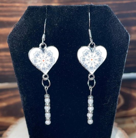 NEW White Floral Boho Enamel Heart & Beads Drop Dangle Earrings
