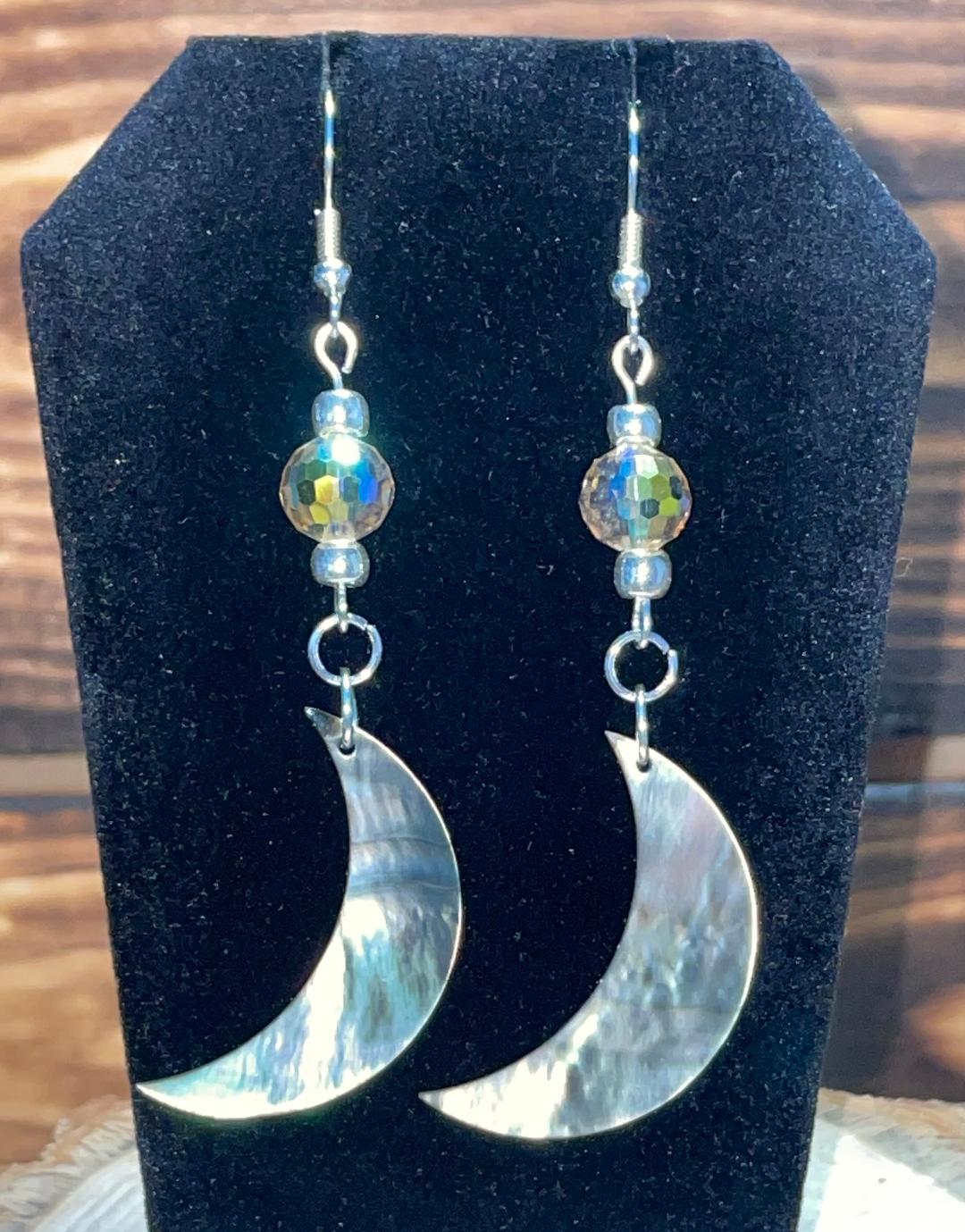 NEW Natural Black Lip Shell Crescent Moon w/ Yellow Faceted Beads